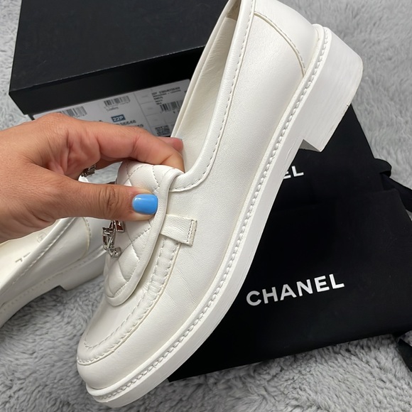 Chanel Classic Interlocking White Loafers - Picture 6 of 9